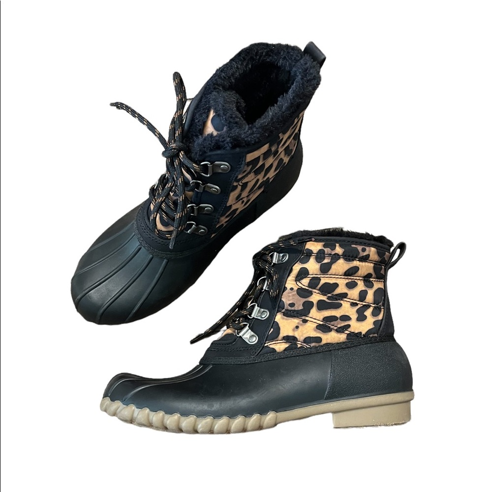 BareTraps Black Leopard Flynn Duck Boots